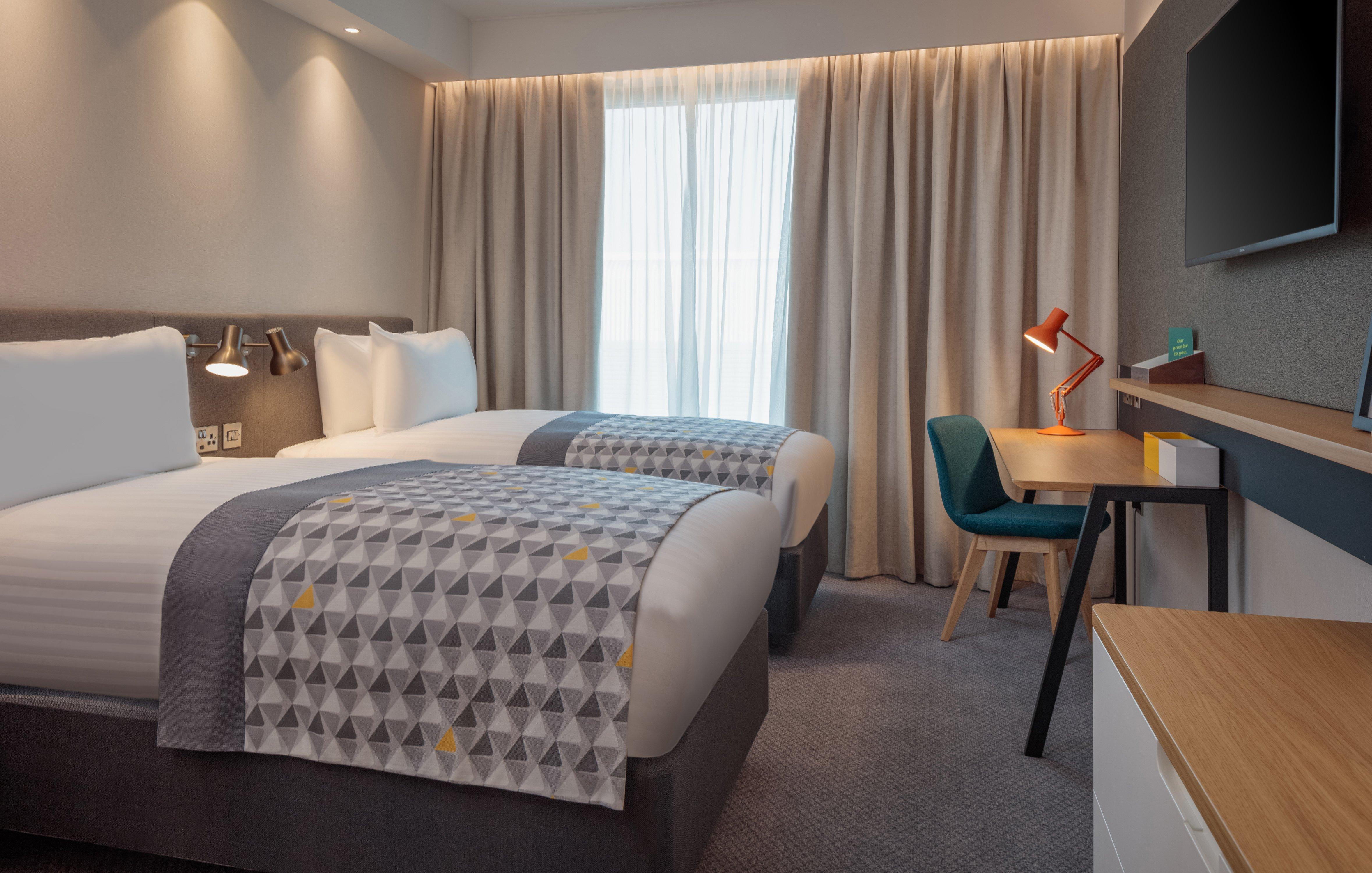 Holiday Inn London Heathrow - Bath Road By Ihg West Drayton  Exterior photo