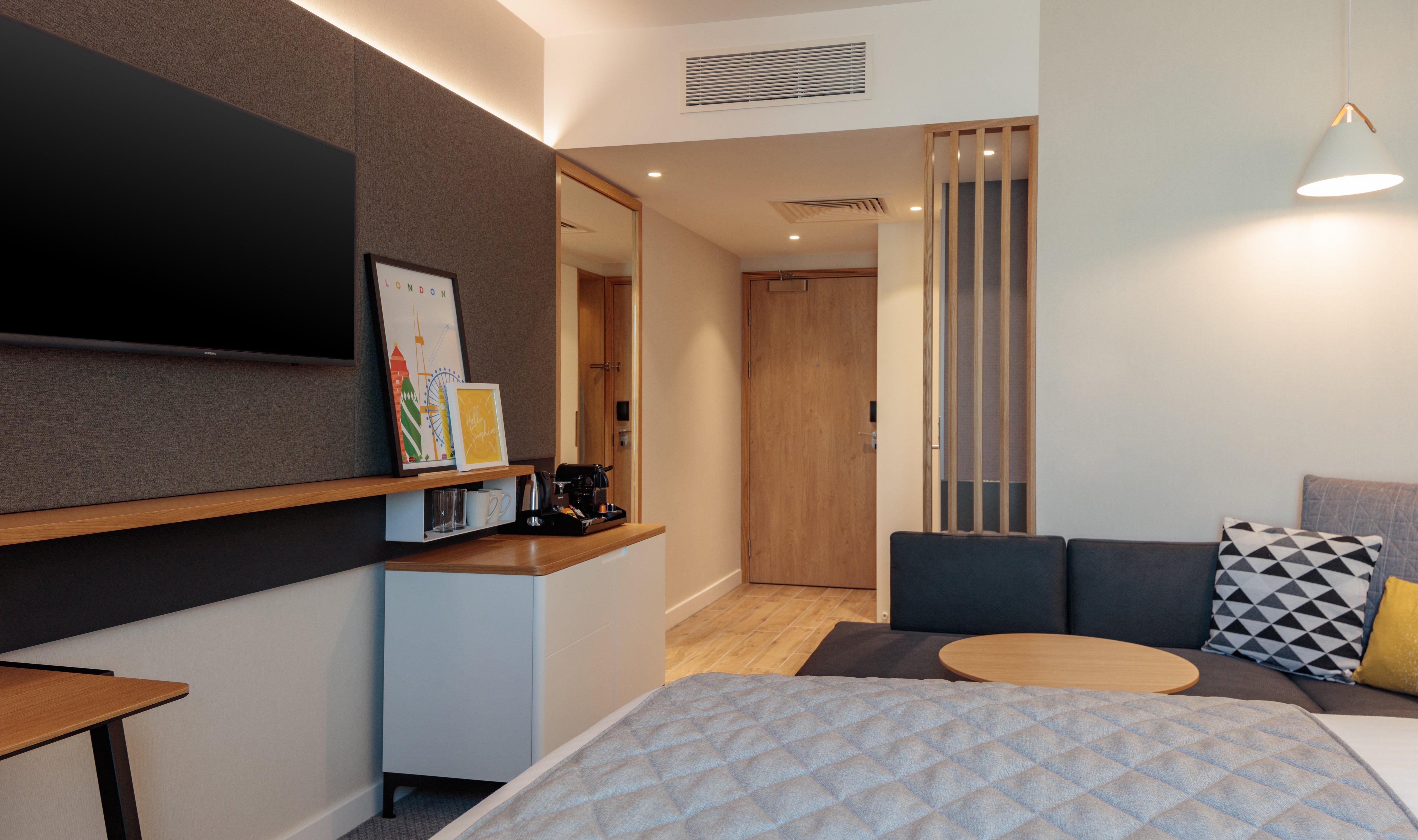 Holiday Inn London Heathrow - Bath Road By Ihg West Drayton  Exterior photo