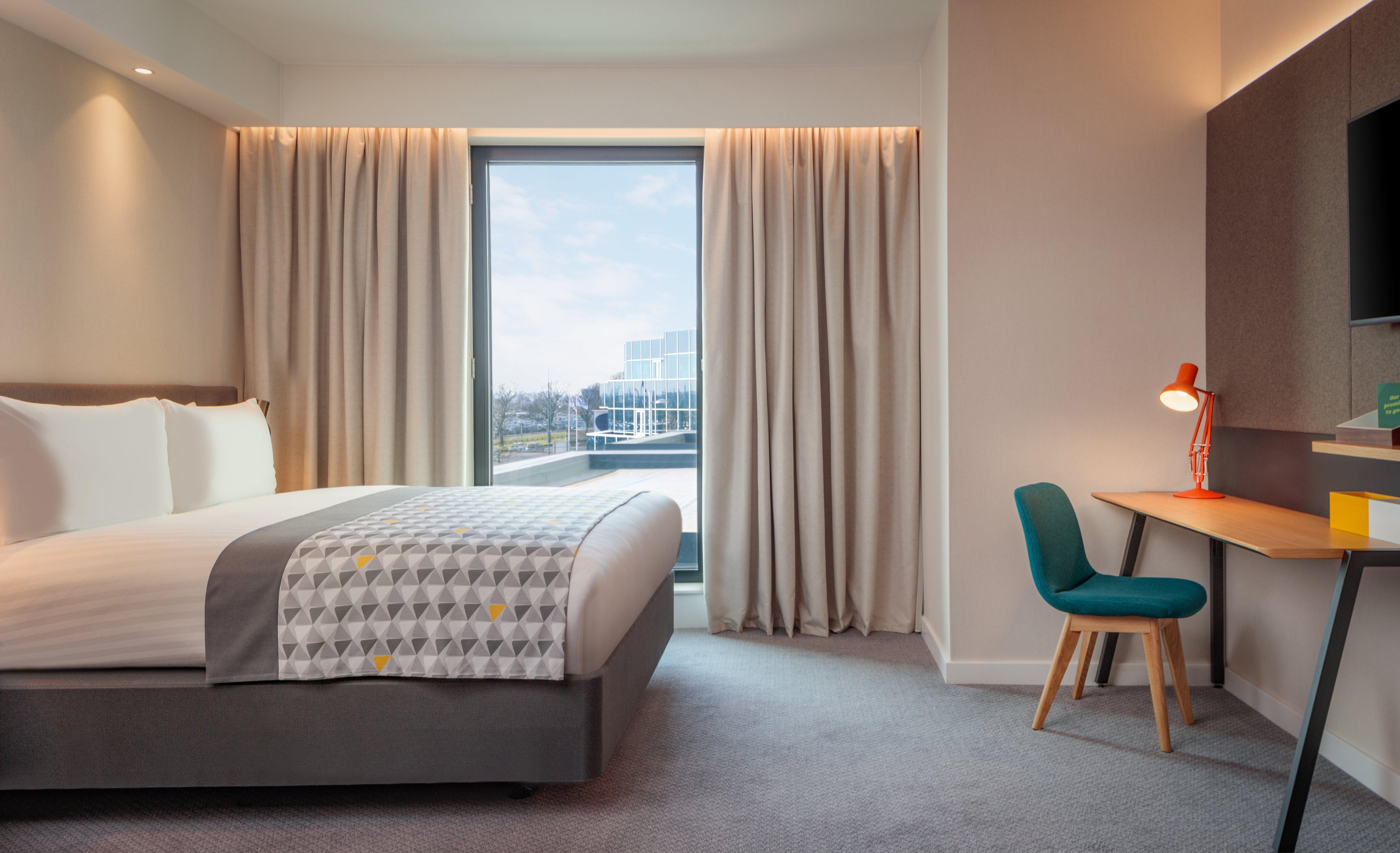 Holiday Inn London Heathrow - Bath Road By Ihg West Drayton  Exterior photo
