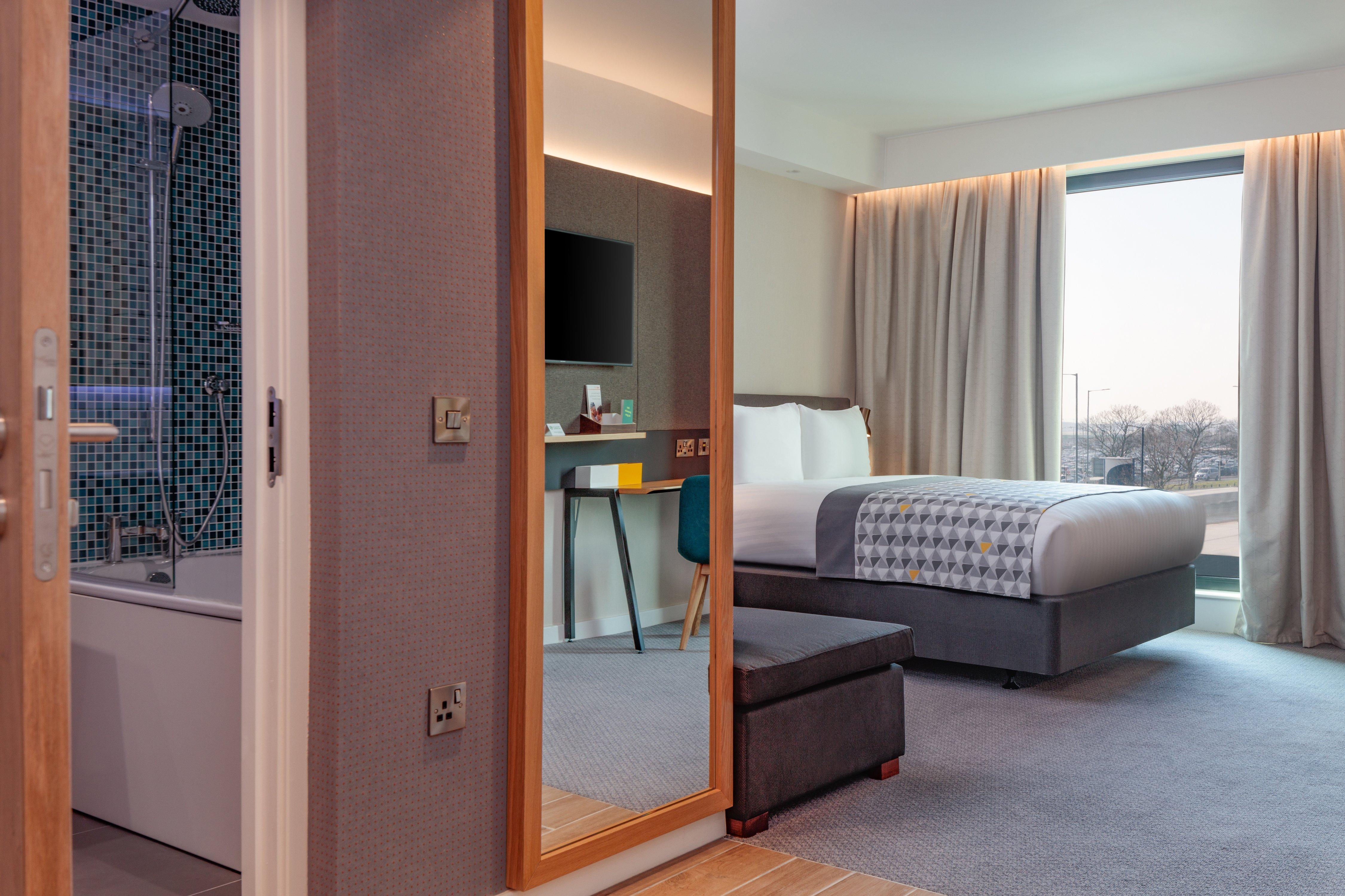 Holiday Inn London Heathrow - Bath Road By Ihg West Drayton  Exterior photo